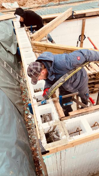 Pool-Verfüllung, Pool betonieren