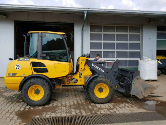 Volvo L 25F Radlader mieten ab 70 €/Tag Aschaffenburg