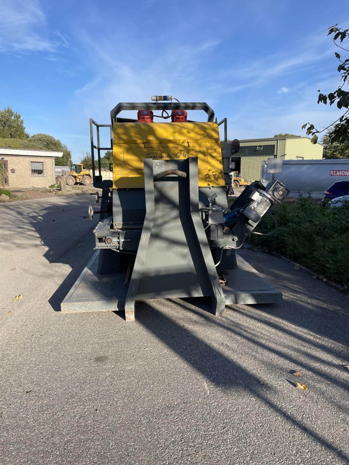 Leichtstoffabscheider Tornado 4 - containermobil