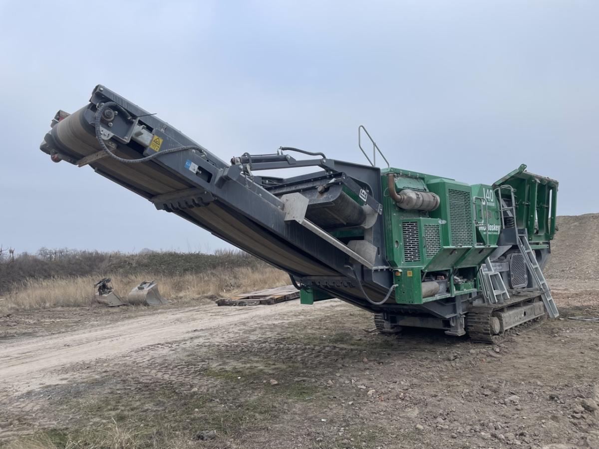 McCloskey J40v2 - Backenbrechanlage