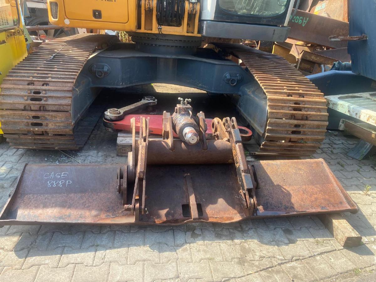 Case 888 P