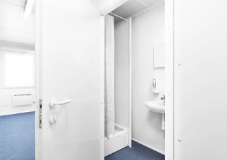 Duoanlage mit Windfang, WC und Dusche - 20 ft - 6 x 5 m Duo- & Trioanlagen