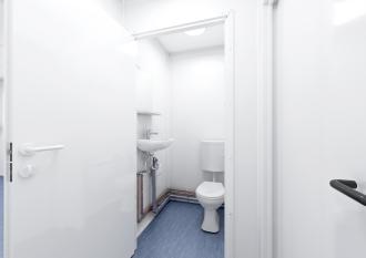 Raumcontainer mit WC Raum- & Bürocontainer