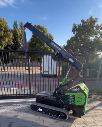 Minikran - Transportplattform mit Kran 