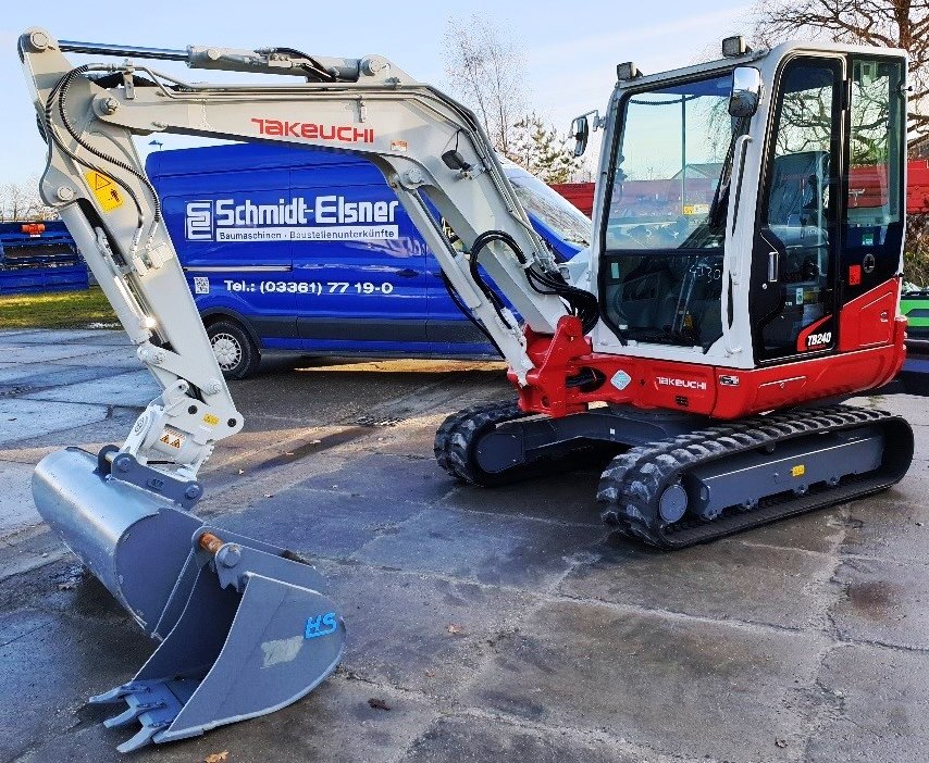 Kompaktbagger Takeuchi TB 240 mit DPF mieten