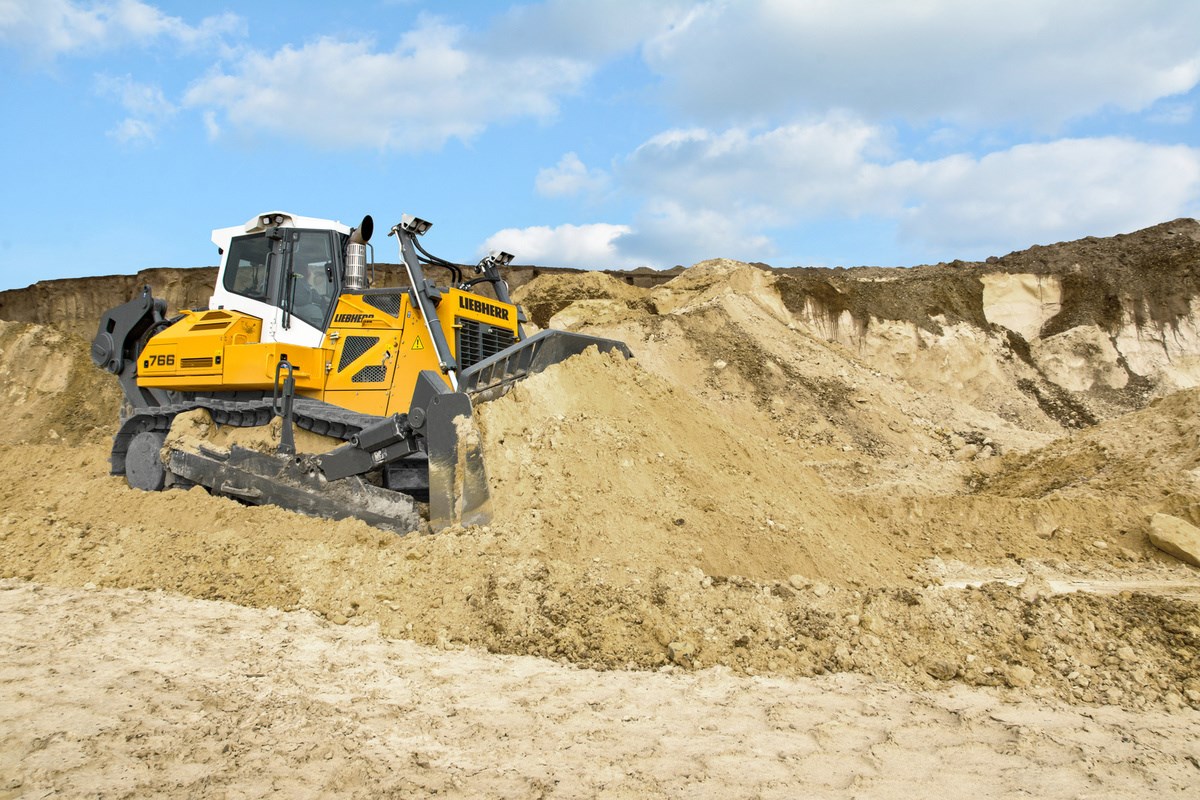Liebherr PR 766 Raupe mieten