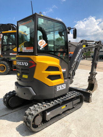 Minibagger 2,5t-2,8t - Volvo ECR 25D Trier