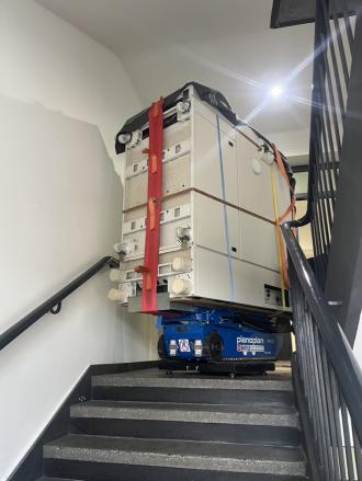 Wspinaczka po schodach, do: 600 kg I zawsze z 1 operatorem zapewnionym przez nas