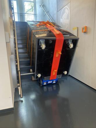 Wspinaczka po schodach, do: 600 kg I zawsze z 1 operatorem zapewnionym przez nas