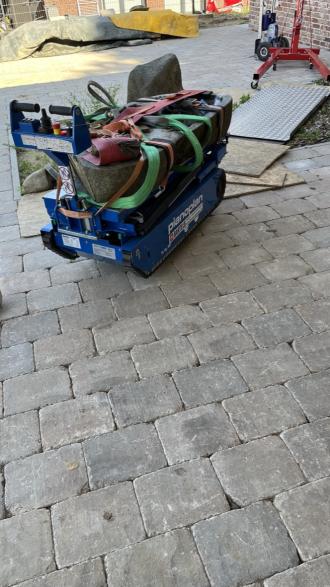 Wspinaczka po schodach, do: 400 kg I zawsze z 1 operatorem zapewnionym przez nas