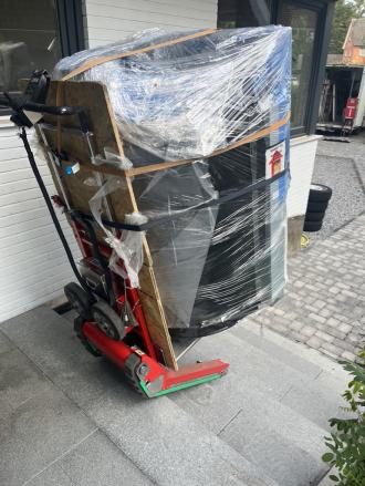 Wspinaczka po schodach, do: 400 kg I zawsze z 1 operatorem zapewnionym przez nas