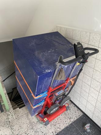Wspinaczka po schodach, do: 400 kg I zawsze z 1 operatorem zapewnionym przez nas