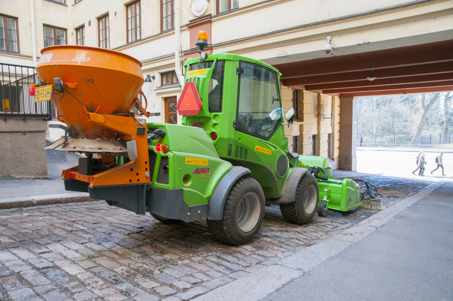 Winterdienststreuer Avant mieten