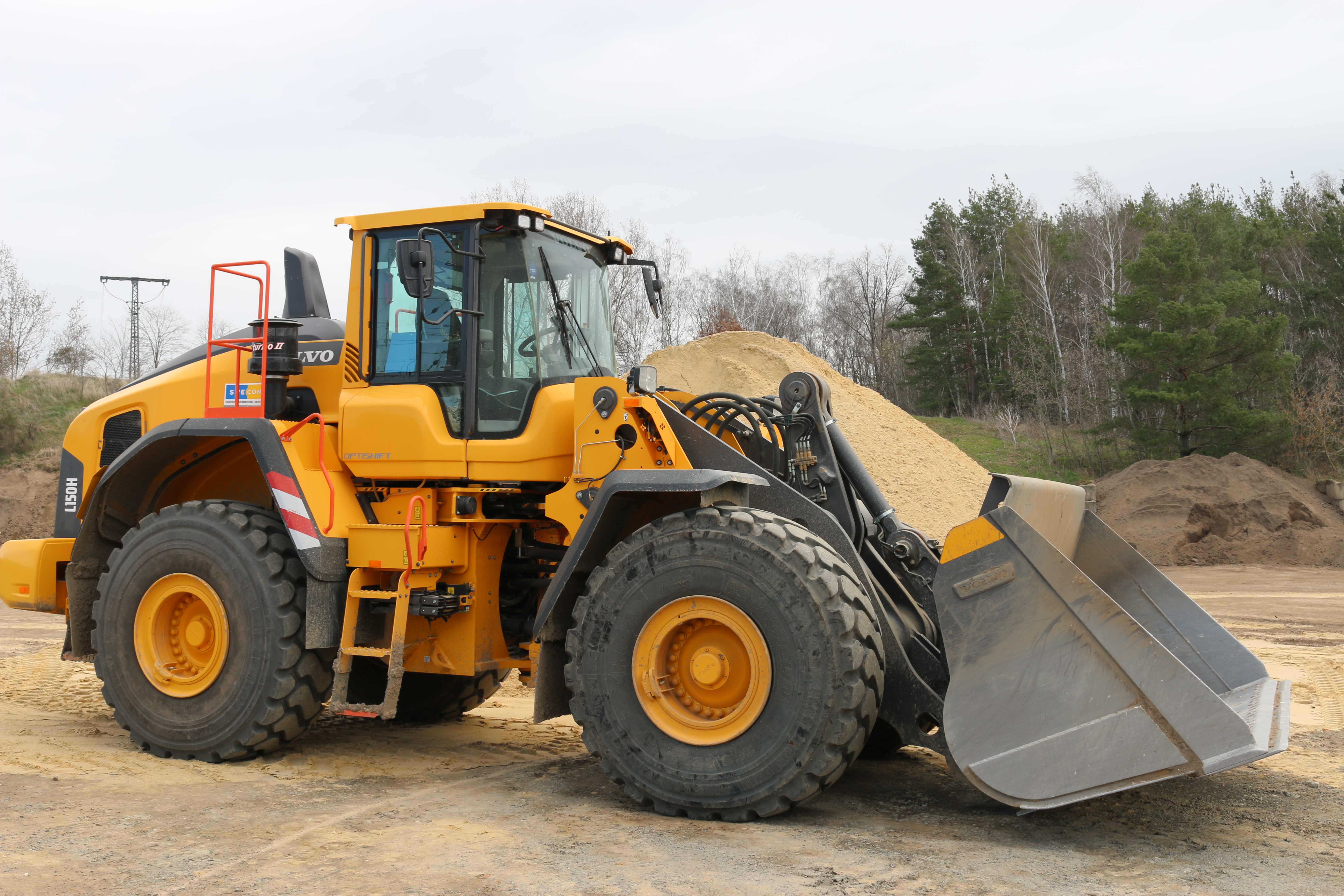 Radlader Volvo L150H mieten