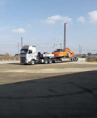 Transport niskopodwoziowy Saksonia wynajem Goldhofer niskopodwoziowy 34t 