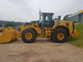 Radlader mit Fahrer 4,8 m³ Cat 972 M 