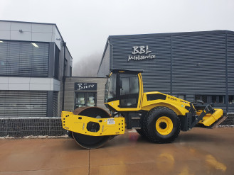 Walzenzug mit Fahrer mieten Bomag 13t BW 213 DH+P - 5 Saarbrücken