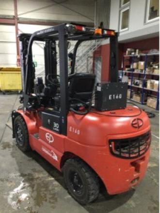 Elektro 4 Rad-Stapler - EFL302 