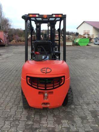 Elektro 4 Rad-Stapler - EFL302
