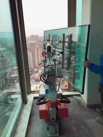 Glasroboter SmartLift SL 580, Tragkraft 580 kg, max. Hubhöhe 2,40 m