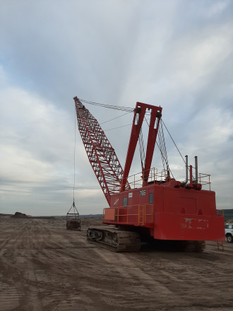 Żuraw gąsienicowy Manitowoc 4600 o cyklu pracy