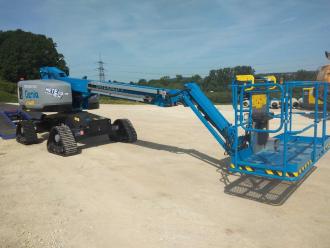 Genie S-45 TraX Teleskoparbeitsbühne
