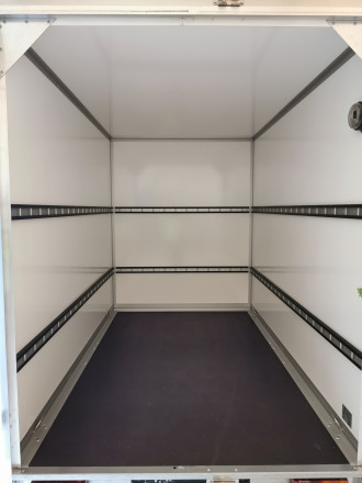Masa całkowita przyczepy skrzyniowej 1500 kg