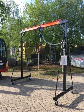 Portal-Kran 1 to rollbar Kettenzug