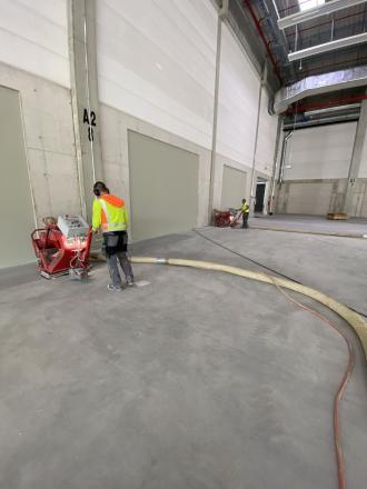 Kreuzgangstrahlen , Kugelstrahlen, Fräsen, Schleifen & Industriebeschichtung – Beton & Asphalt | 23 Jahre Erfahrung